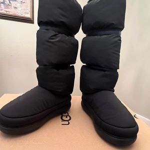 UGG Maxi Ultra Tall Size 6 SOLD OUT